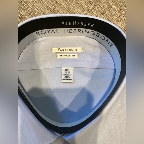 Van Heusen - Picture 2 of 6